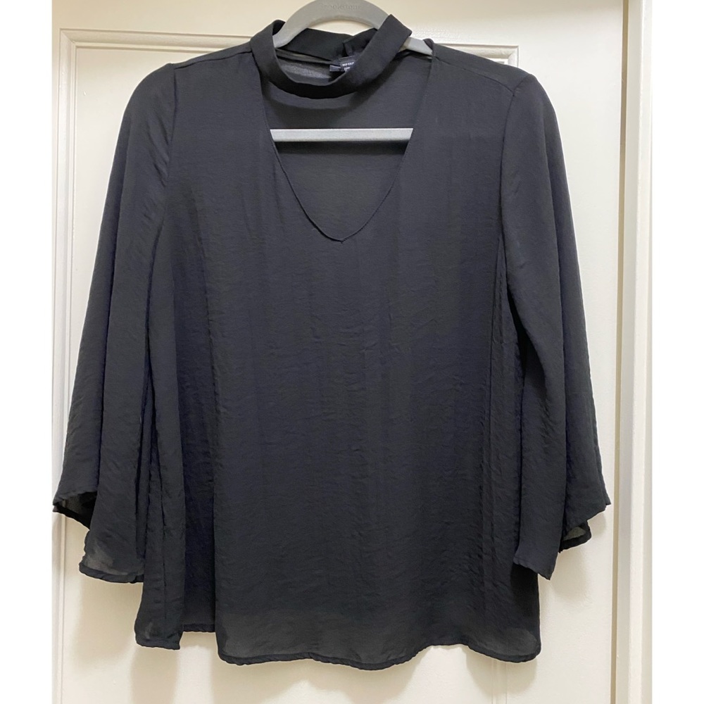 Blouse w/ attached choker
